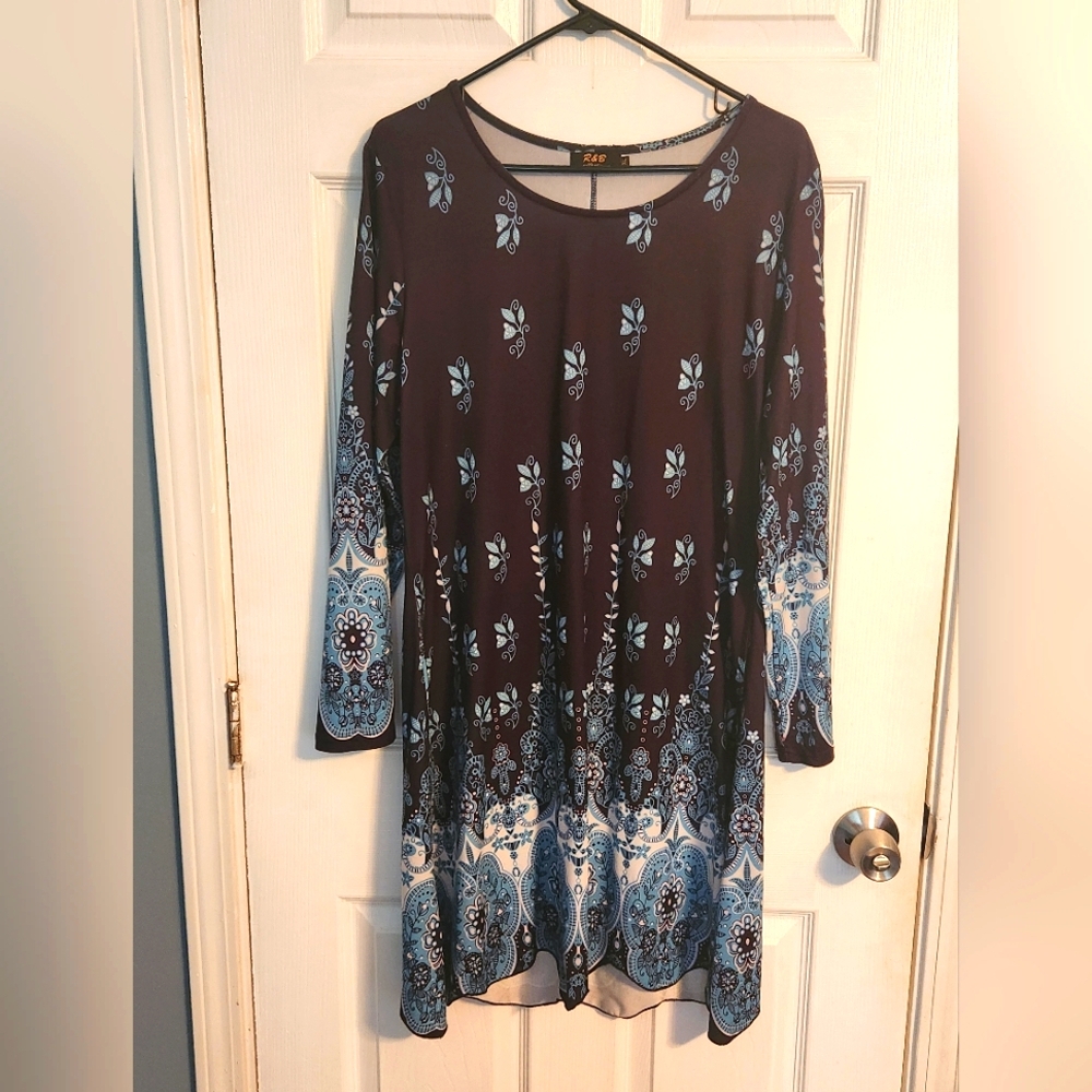 R and B navy and light blue floral and paisley print. Good condition. XL